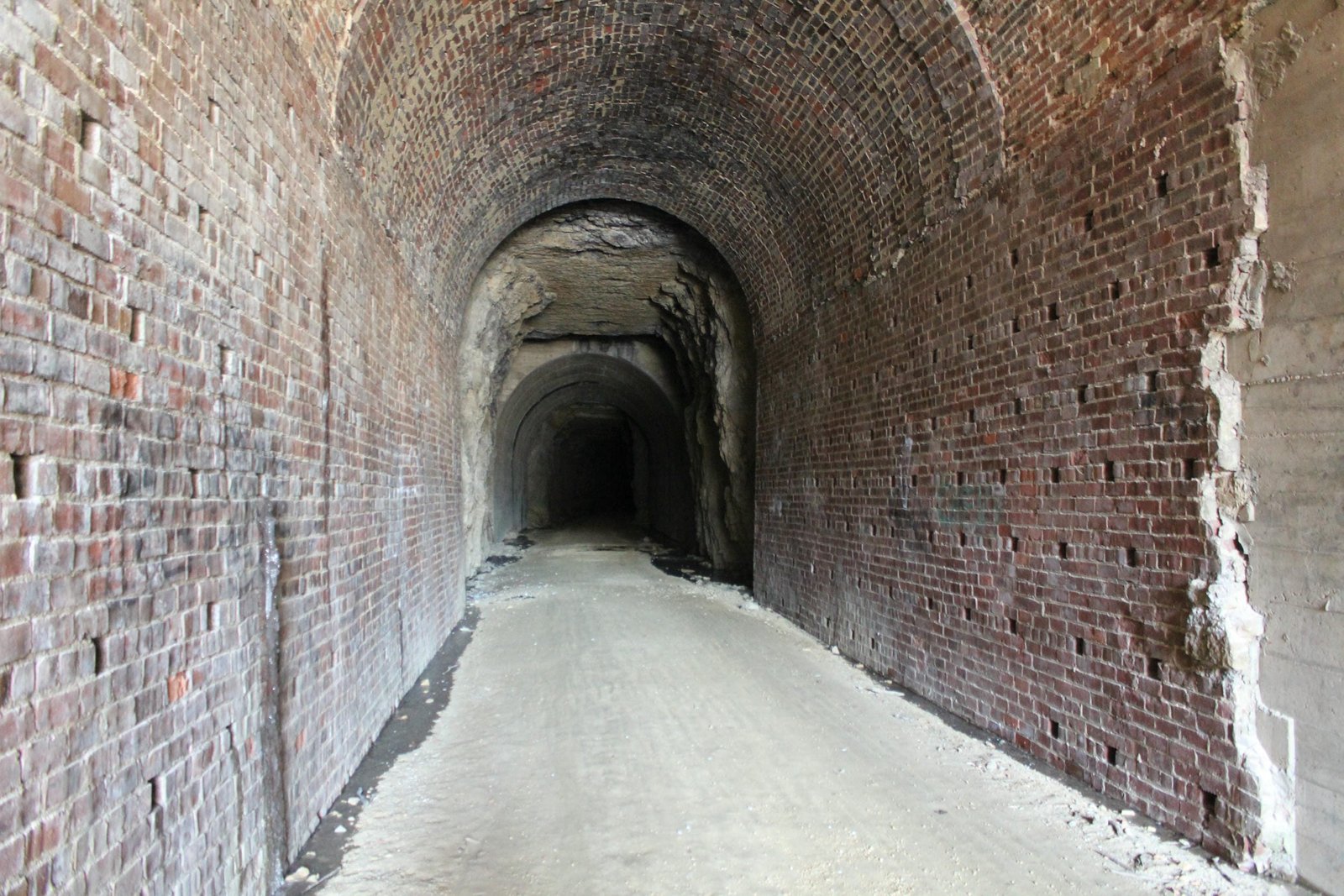 Interior showing different linings and exposed rock